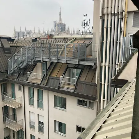 Comecasa 2 Bedrooms 450mt From Duomo 公寓 米兰