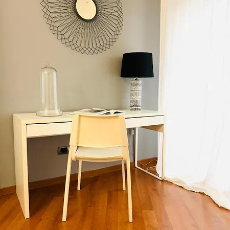 Comecasa 2 Bdr 450mt From Duomo Apartment